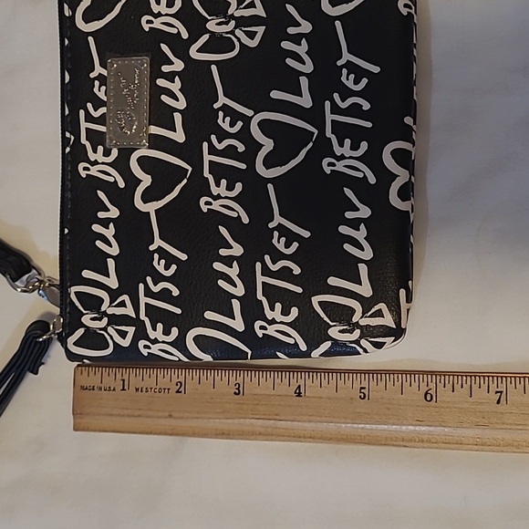 Betsey Johnson Luv Betsy Crossbody - Picture 5 of 11